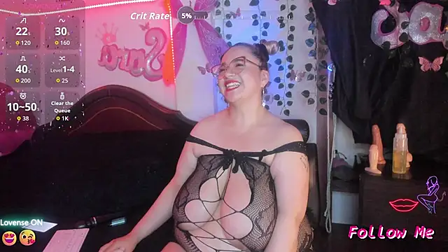 naughty curvy1  online show from November 22, 6:18 pm