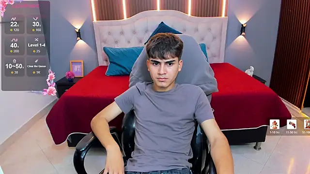 Snapshot of Tommy18__ chatting on February 15, 7:51 am Tommy18 online show from February 15, 7:51 am