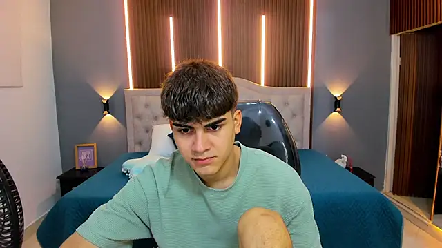 Tommy18   online show from October 7, 3:29 am