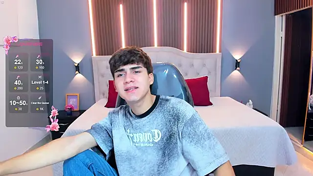 Tommy18   online show from May 31, 3:23 am