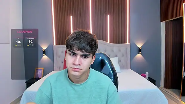 Tommy18   online show from November 22, 3:38 am