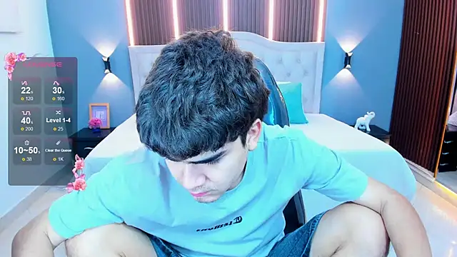 Tommy18   online show from July 10, 3:17 am
