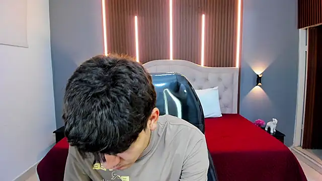 Tommy18   online show from October 25, 3:28 am