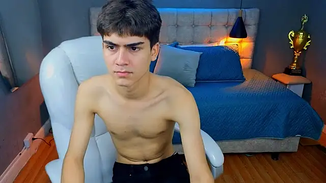 Tommy18   online show from March 18, 7:44 am