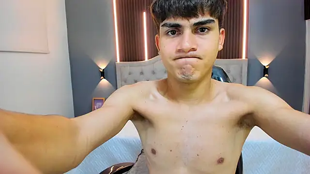 Tommy18   online show from November 11, 3:45 am