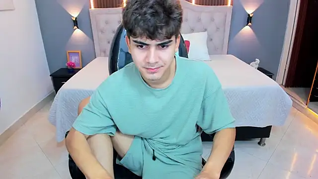 Tommy18   online show from March 7, 3:46 am