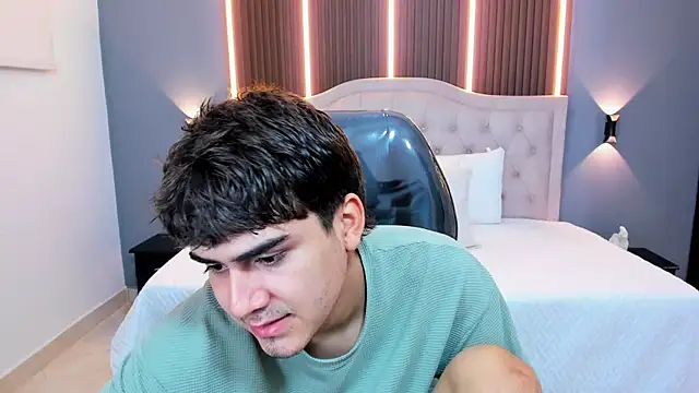 Tommy18   online show from July 1, 3:29 am