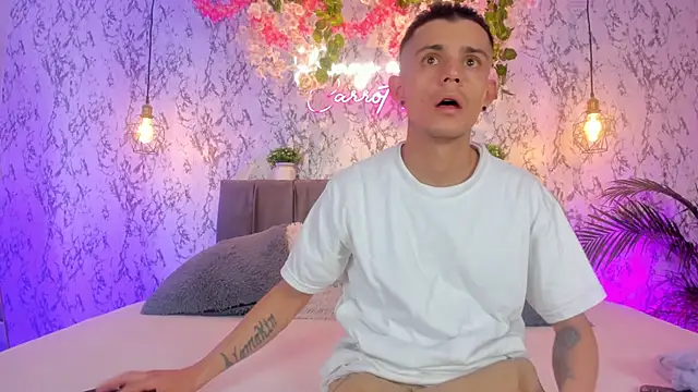 Bonny and carrot online show from March 24, 7:14 pm