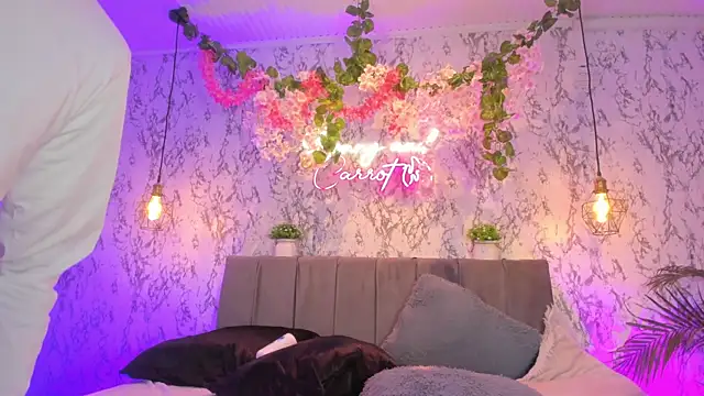 Bonny and carrot online show from April 1, 11:01 pm