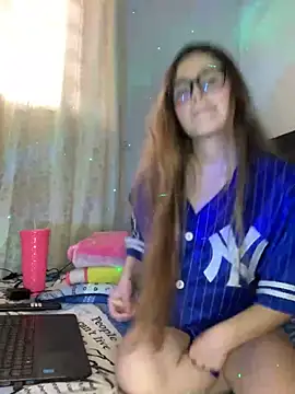 LunaShine  online show from February 11, 9:56 pm