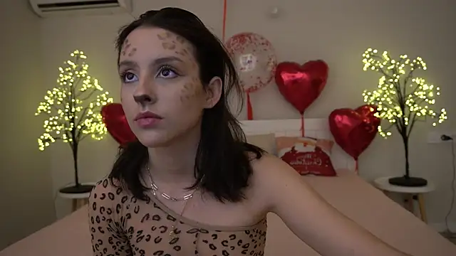 Snapshot of AnnaElys chatting on February 18, 9:31 pm AnnaElys online show from February 18, 9:31 pm