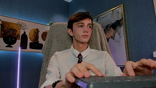 John Weasley online show from November 30, 1:56 pm