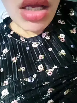 nonalona199999 online show from February 28, 9:12 pm