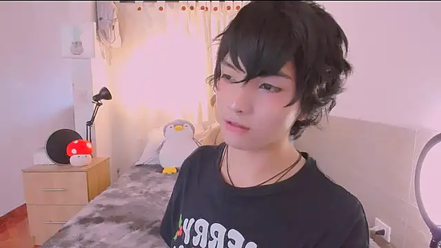 AllanYong18 online show from March 26, 12:36 pm