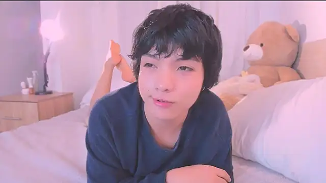 AllanYong18 online show from September 29, 8:32 am