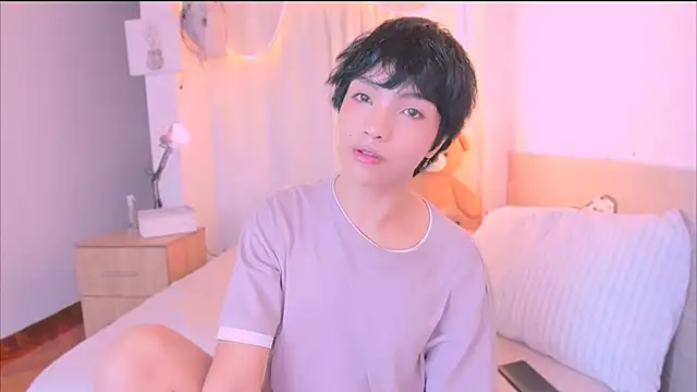 AllanYong18 online show from November 1, 10:53 am