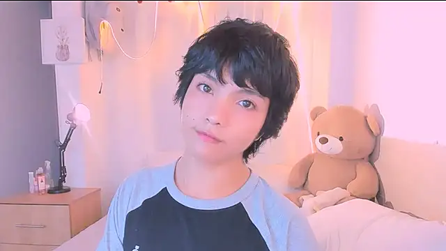 AllanYong18 online show from September 27, 1:01 am