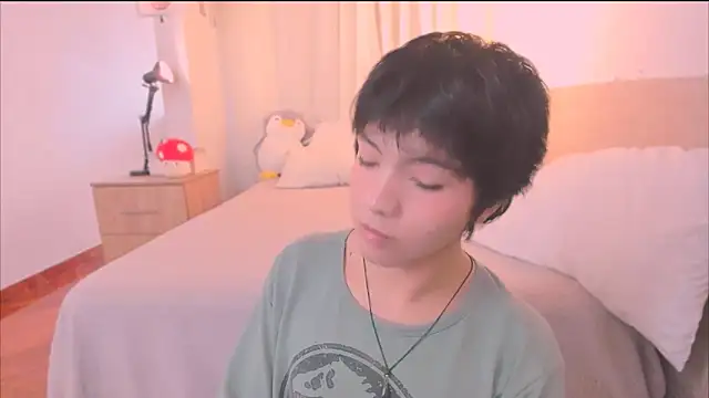 AllanYong18 online show from February 8, 1:20 pm