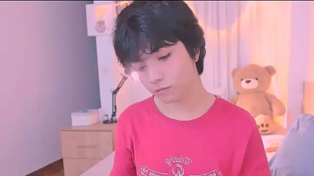 AllanYong18 online show from December 19, 11:01 am