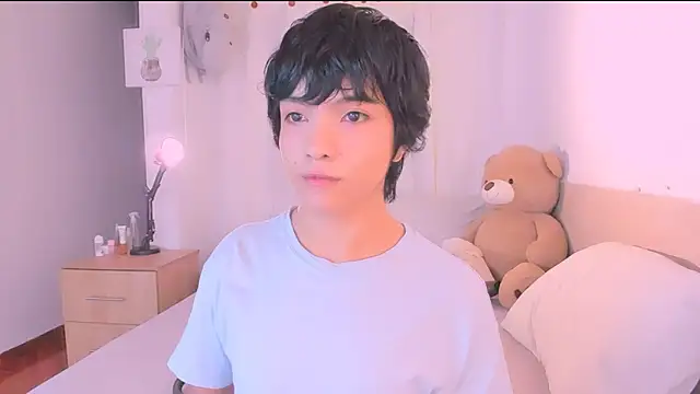 AllanYong18 online show from September 30, 10:10 am