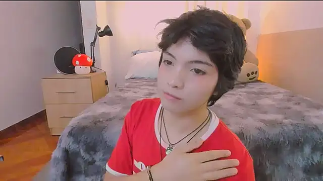 AllanYong18 online show from March 22, 8:16 am