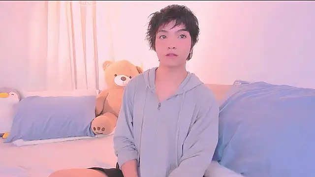 AllanYong18 online show from January 10, 12:44 pm