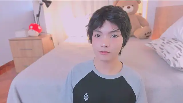 AllanYong18 online show from February 28, 1:44 pm