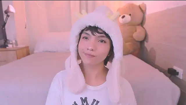 AllanYong18 online show from September 20, 2:16 am