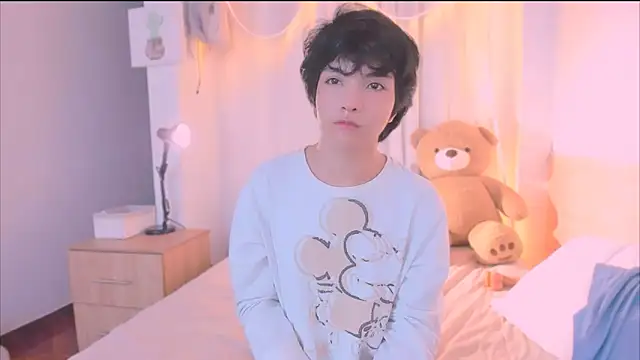 AllanYong18 online show from December 14, 10:54 am