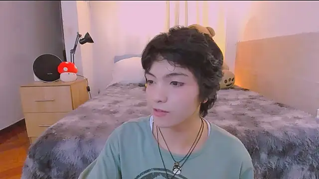 AllanYong18 online show from March 21, 6:58 am