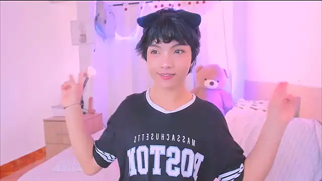 AllanYong18 online show from November 2, 3:17 pm