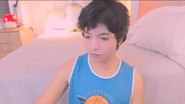 AllanYong18 online show from February 18, 9:50 am