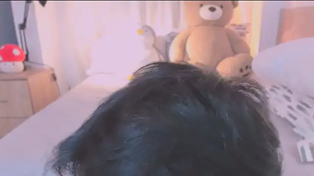 AllanYong18 online show from March 2, 3:40 am