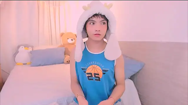 AllanYong18 online show from January 15, 5:22 am