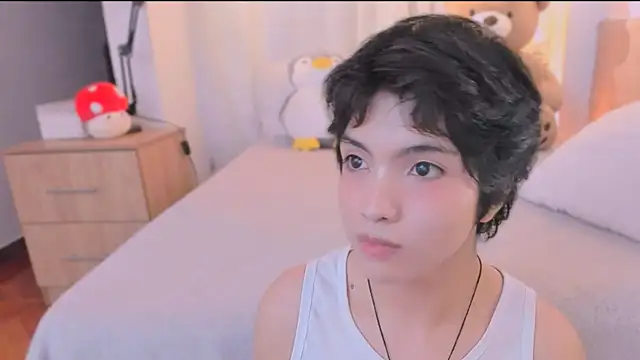 AllanYong18 online show from March 5, 7:05 am