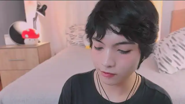 AllanYong18 online show from March 10, 9:35 am