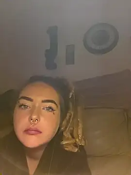 LitHippieBaby420 online show from September 21, 2:17 am