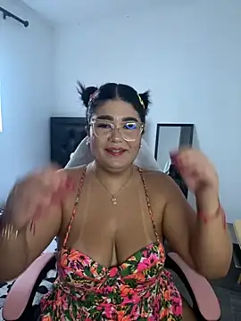 karla hotgirl online show from September 28, 8:05 pm