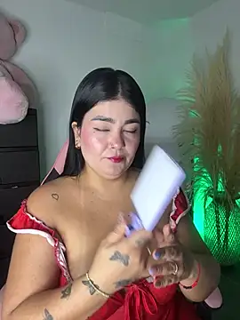 Snapshot of karla_hotgirl chatting on June 11, 1:05 am karla hotgirl online show from June 11, 1:05 am