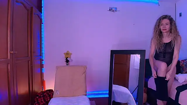 antonelawow online show from November 28, 7:14 pm