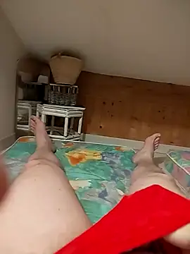 Snapshot of ludov17 chatting on March 8, 4:12 am ludov17 online show from March 8, 4:12 am