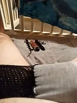 Snapshot of ludov17 chatting on December 15, 8:25 pm ludov17 online show from December 15, 8:25 pm