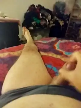 Snapshot of ludov17 chatting on October 3, 3:20 am ludov17 online show from October 3, 3:20 am