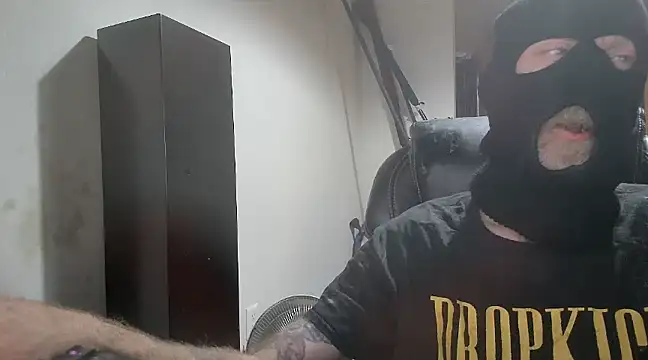 Snapshot of filthymind619 chatting on January 15, 3:54 am filthymind619 online show from January 15, 3:54 am