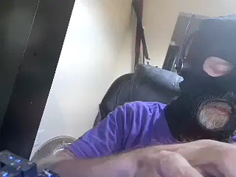 Snapshot of filthymind619 chatting on January 20, 2:11 am filthymind619 online show from January 20, 2:11 am