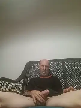 filthymind619 online show from May 19, 1:51 pm