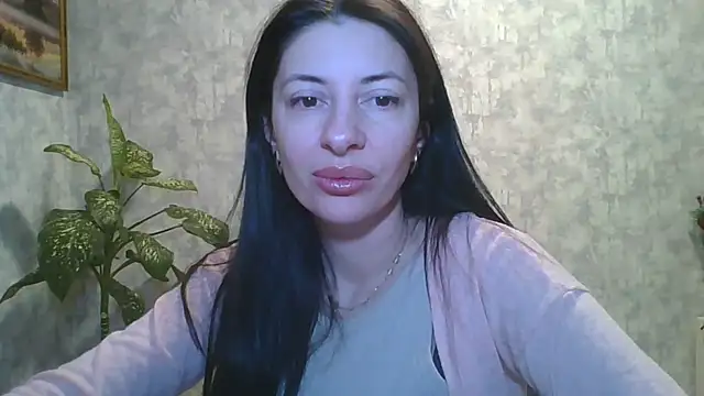 Snapshot of LissaBlossom chatting on January 14, 3:43 am LissaBlossom online show from January 14, 3:43 am