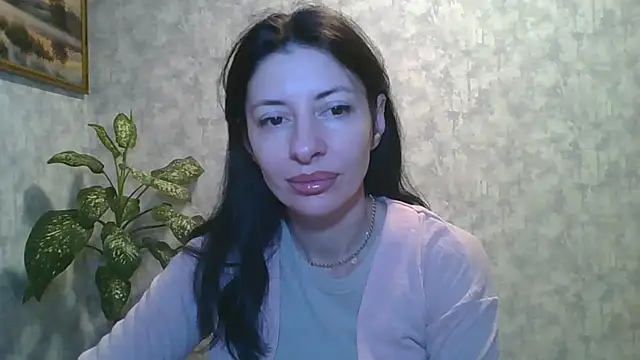 Snapshot of LissaBlossom chatting on February 16, 5:28 am LissaBlossom online show from February 16, 5:28 am