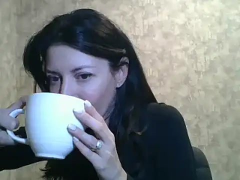 Snapshot of LissaBlossom chatting on February 11, 4:33 am LissaBlossom online show from February 11, 4:33 am