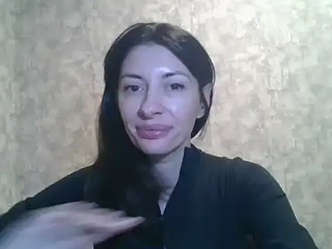 Snapshot of LissaBlossom chatting on February 9, 8:32 am LissaBlossom online show from February 9, 8:32 am